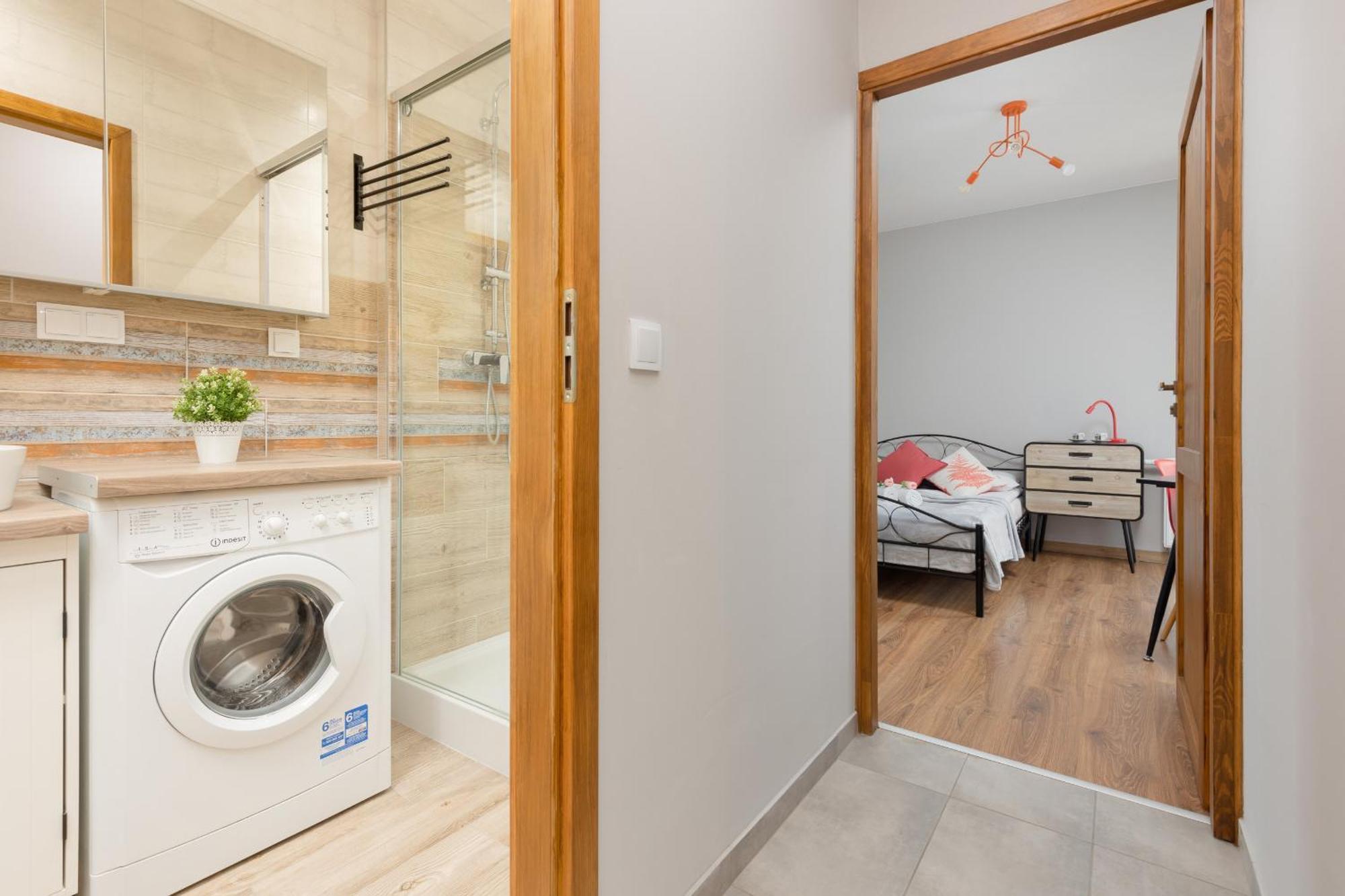 Cozy Three-bedroom Family In By Renters Butas Warsaw